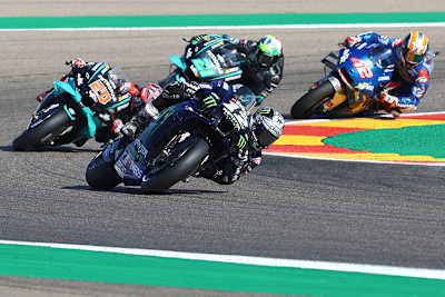 Im Rennen: Viñales (12) führt hier vor Quartararo, Morbidelli und Rins