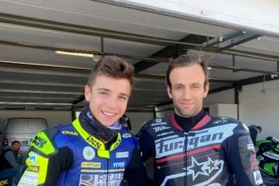 Noah Dettwiler beim Wintertraining mit Johann Zarco