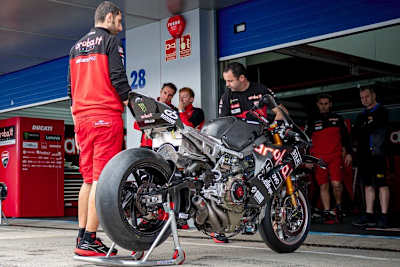 Die neue Ducati V4R ist komplett neu