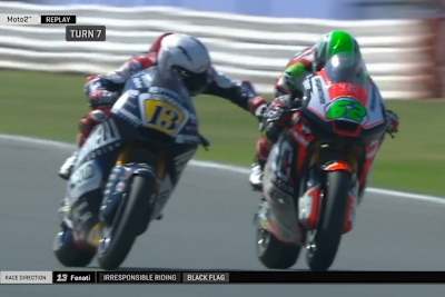 Diese Aktion von Romano Fenati gegen Landsmann Stefano Manzi sorgte weltweit für Kopfschütteln