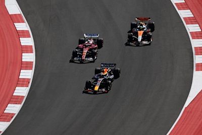 Verstappen, Leclerc und Norris kurz nach dem Start zum USA-GP in Austin