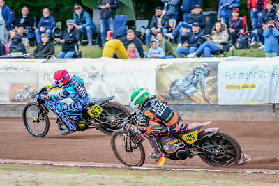 Dave Meijerink (r) gewinnt den Langbahn-GP in Roden, Zach Wajtknecht (g) ist Weltmeister