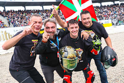 Iglesias feiert in der Sachskurve