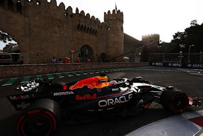 Max Verstappen unterwegs in Baku