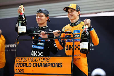 McLaren feierte in Singapur die Team-WM, doch intern brodelt es bei Lando Norris (l.) und Oscar Piastri