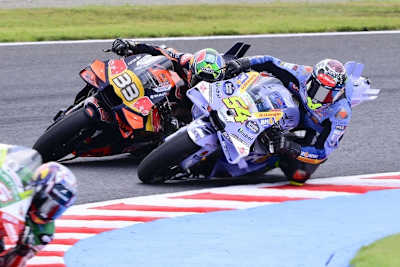 Fermin Aldeguer schnapppte sich Brad Binder für Platz 10