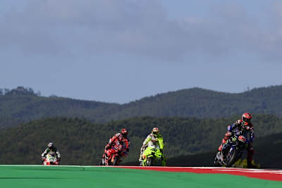 Fabio Quartararo rettete sich vor Fabio Di Giannantonio als Vierter des Sprints ins Ziel