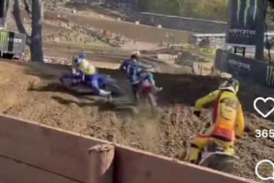 Jett Lawrence stürzte im dritten Lauf nach einer Kollision mit Isak Gifting