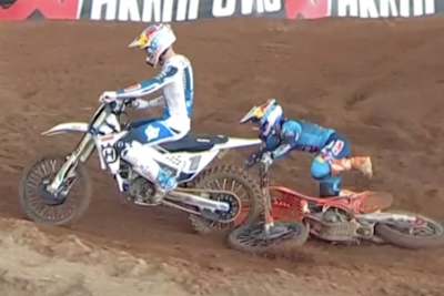 Simon Längenfelder wurde zu Beginn des zweiten Laufs von Kay de Wolf ausgebremst