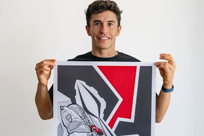Marc Marquez präsentiert das limitierte Kunstwerk