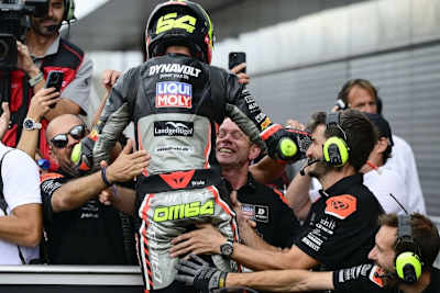 David Muñoz feierte mit seinem überglücklichen Intact-Team