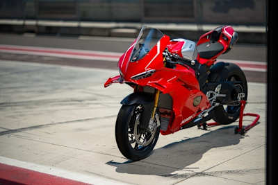 Die neue Ducati Panigale V4R