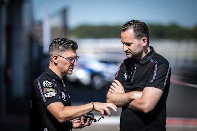 Technikdirektor Chris Gonschor mit Motorsport-Direktor Sven Blusch