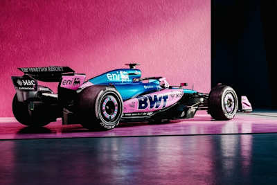 Die Lackierung der Dienstautos von Pierre Gasly und Franco Colapinto wurde angepasst