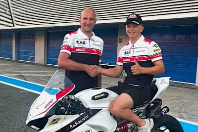 EAB-Teammanager Pjotr Groenenberg und Simon Jespersen (v.l.)