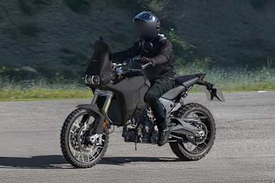 Ducati DesertX V2: Begründete Hoffnung auf eine spürbare Gewichtseinsparung dank der nächsten V2-Generation