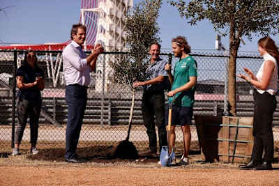 COTA-Chef Bobby Epstein und Sebastian Vettel