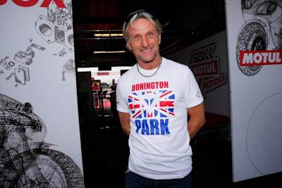 Carl Fogarty ist bereits auf das Superbike-Meeting in Donington eingestimmt