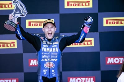 Jules Cluzel jubelt über Platz 2