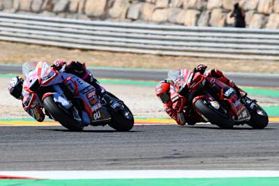 Enea Bastianini vor Pecco Bagnaia