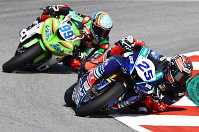 Marcel Brenner vor 300er-Weltmeister Adrian Huertas