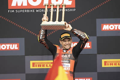 Álvaro Bautista gelang in Barcelona ein Hattrick