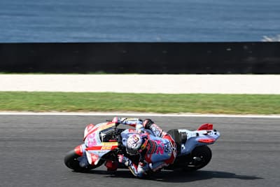 Enea Bastianini auf Phillip Island, wie unverkennbar zu sehen ist