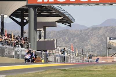 Die Anden türmen sich unmittelbar hinter San Juan Villicum auf