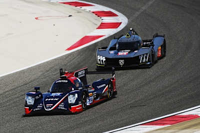 Ein Oreca 07 (LMP2) vor dem Peugeot 9X8