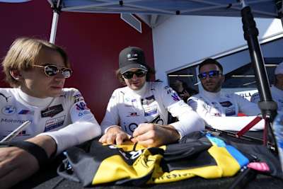 Colton Herta (Mitte) mit Philipp Eng (re.) und Augusto Farfus