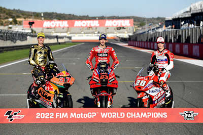 Augusto Fernández, Francesco Bagnaia, Izan Guevara – die drei Weltmeister im Grand Prix