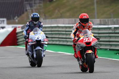 In Portimão noch gemeinsam auf der Strecke: Marc vor Alex Márquez