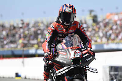 Für Maverick Viñales endete das Rennen in Assen im Kiesbett