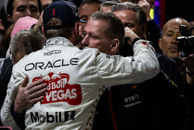 Max und Jos Verstappen nach dem Sieg in Las Vegas