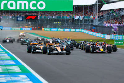 Start zum britischen Grand Prix in Silverstone