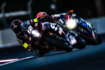 Suzuki führt auf dem Circuit Paul Ricard