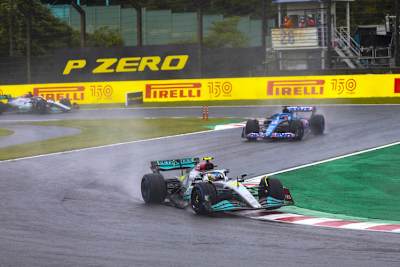 Lewis Hamilton vor Fernando Alonso und George Russell