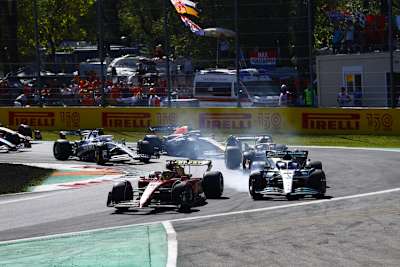 Nach dem Start zum Grossen Preis von Italien in Monza