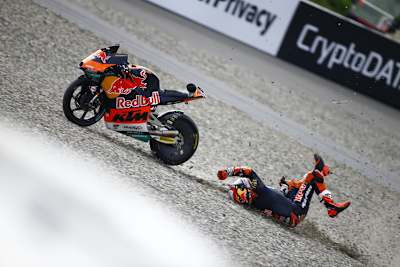 Jaume Masia stürzte im FP3 von Spielberg in der Münzer-Schikane wild