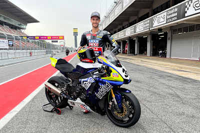 Lukas Tulovic mit seinem Trainingsbike auf dem Circuit de Barcelona-Catalunya