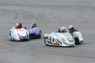 Die Birchalls (vorne) und Reeves/Rousseau lieferten sich schöne Duelle