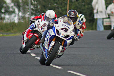 2013 gewann Guy Martin beim Ulster GP beide Superbike-Rennen auf der Tyco Suzuki