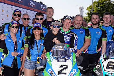 Dean Harrison und das DAO Racing Team