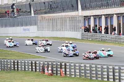 Vom Start setzten sich Kershaw/Charlwood (29) vor Ellis Clément (6) an die Spitze