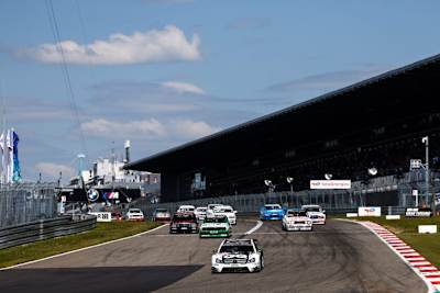  Einzig im Rahmen des 24h-Rennens auf dem Nürburgring fahren die Tourenwagen Legenden 2024 auf deutschem Untergrund