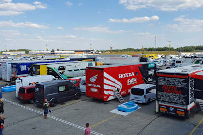 Das Fahrerlager ein Assen