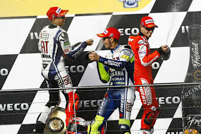 Lorenzo, Rossi und Stoner auf dem Podium