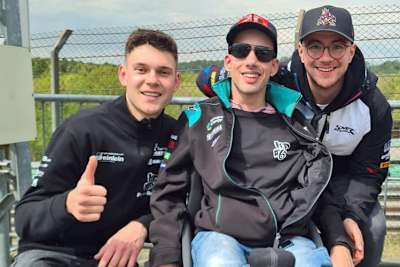 Marco Fetz (li.) und Bastian Ubl (re.) sammeln Geld