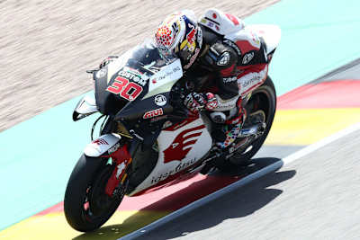 Takaaki Nakagami kämpft auf dem Sachsenring gegen die Schmerzen