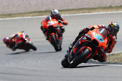 Remy Gardner (hier noch vor Teamkollege Fernandez)